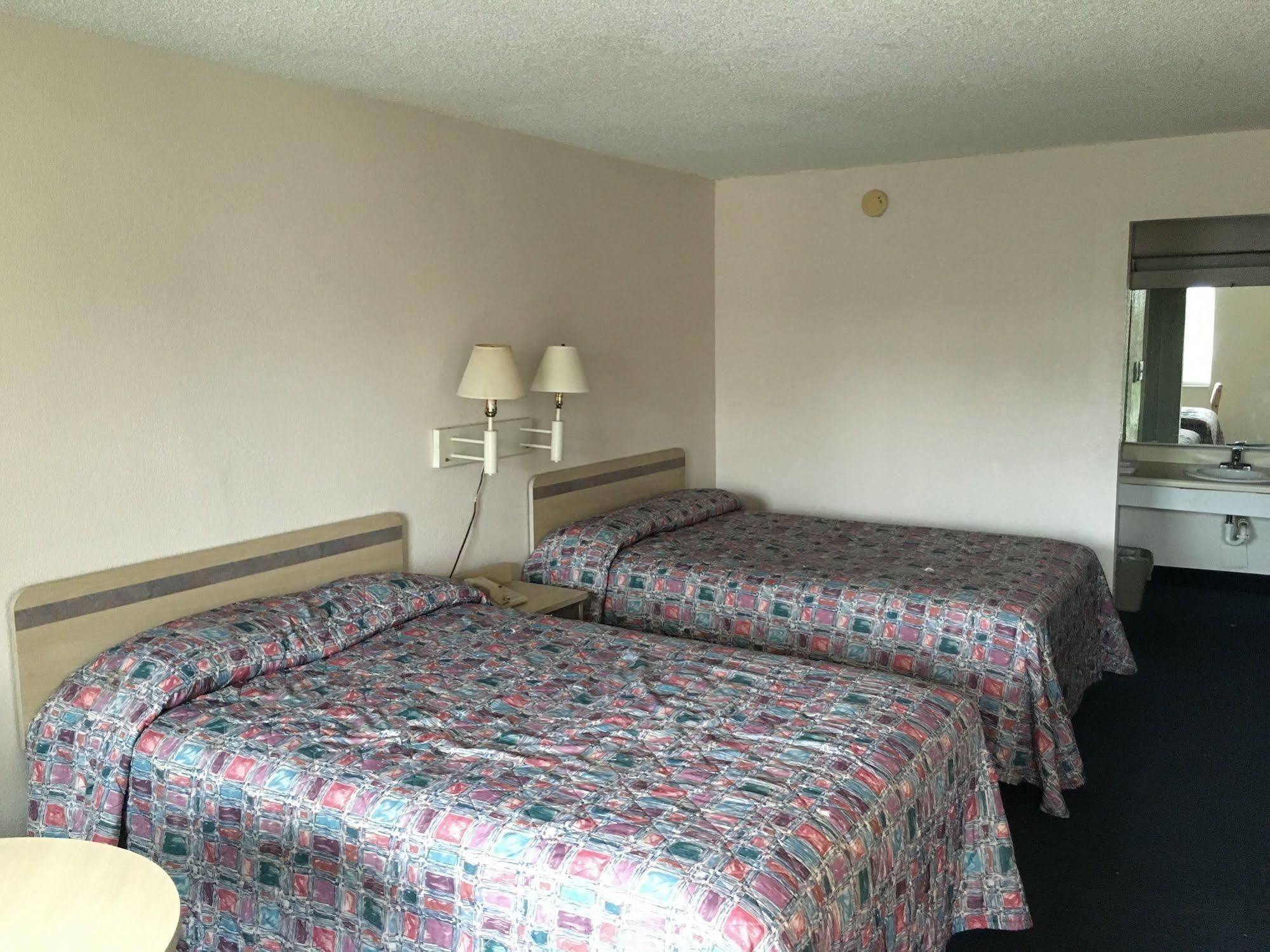 Oyo Hotel New Port Richey Gulf Beach Us 19 Exteriör bild