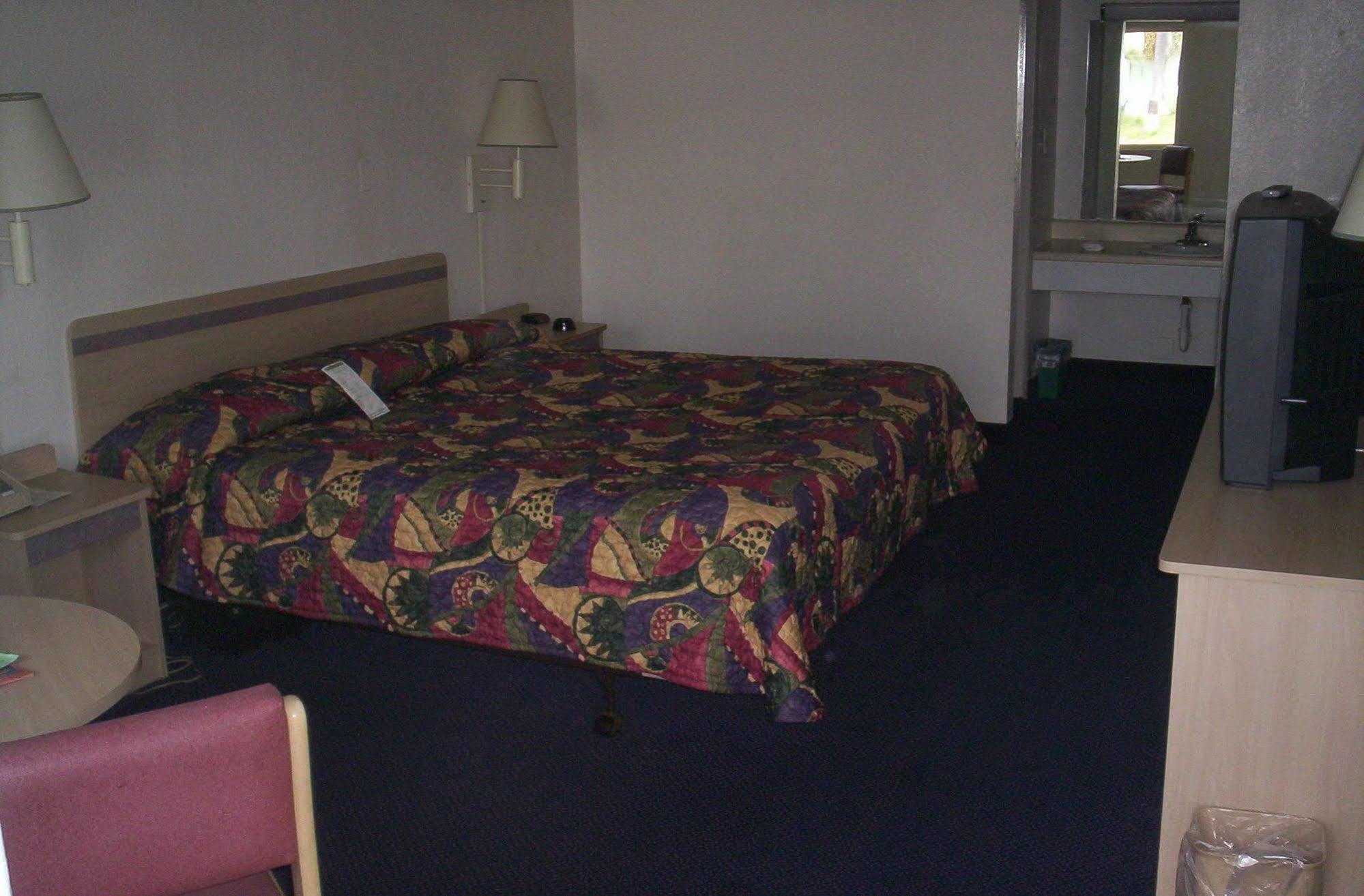 Oyo Hotel New Port Richey Gulf Beach Us 19 Exteriör bild